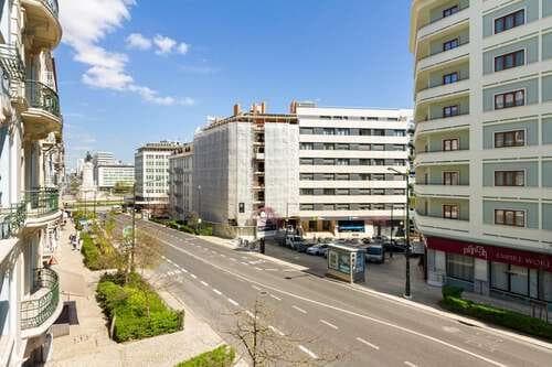 PF24893 - Apartamento T1 com estacionamento, Rua Castilho, Lisboa - Imagem 21