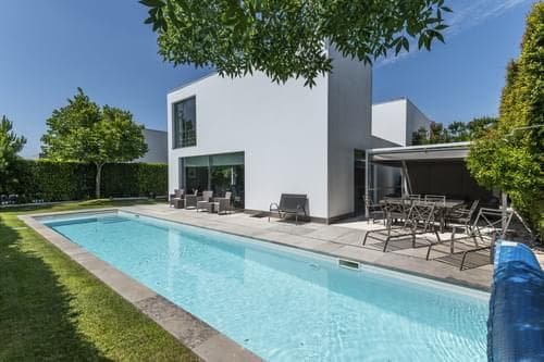 PF28221 - 5 Bedroom House with swimming pool, Carnaxide, Oeiras - Image 1