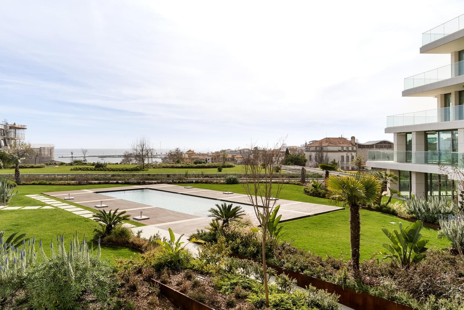Apartamento T2 com piscina, Cascais - Imagem 1