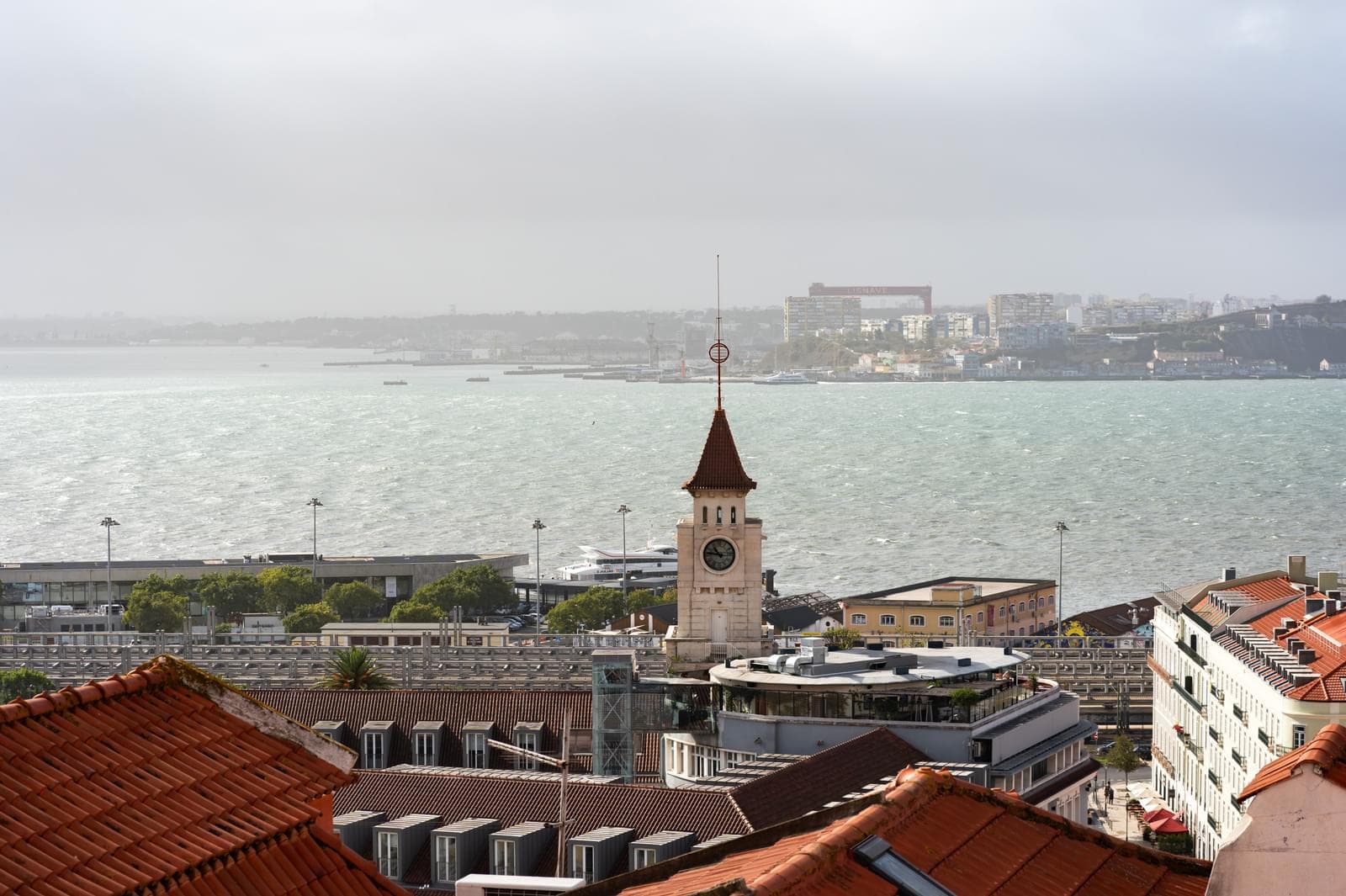 Apartamento T2 com vista, Santa Catarina, Lisboa - Imagem 5