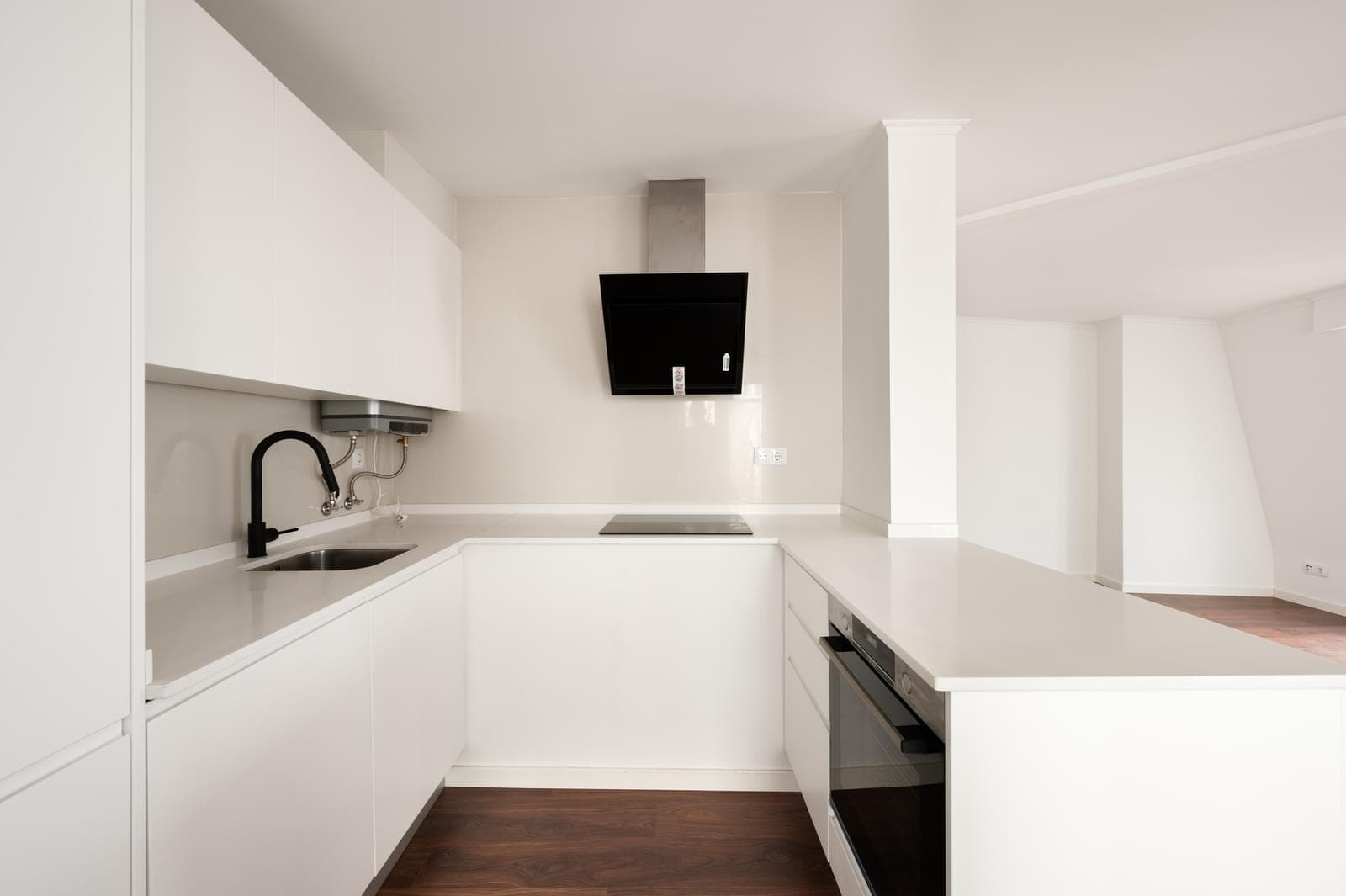 Apartamento T2 com vista, Santa Catarina, Lisboa - Imagem 14