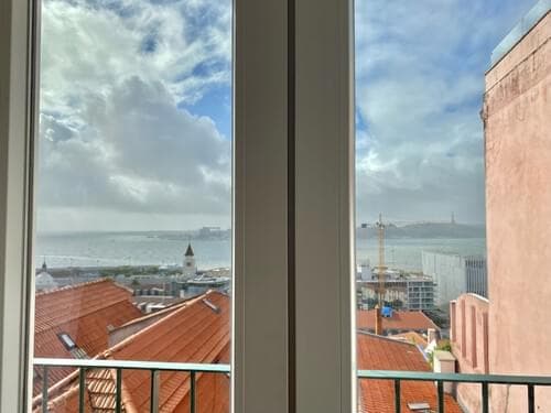 PF34784 - Apartamento T2 com vista, Santa Catarina, Lisboa - Imagem 28