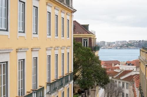 PF35982 - Apartamento T2 com vista, Sé, Lisboa - Imagem 3