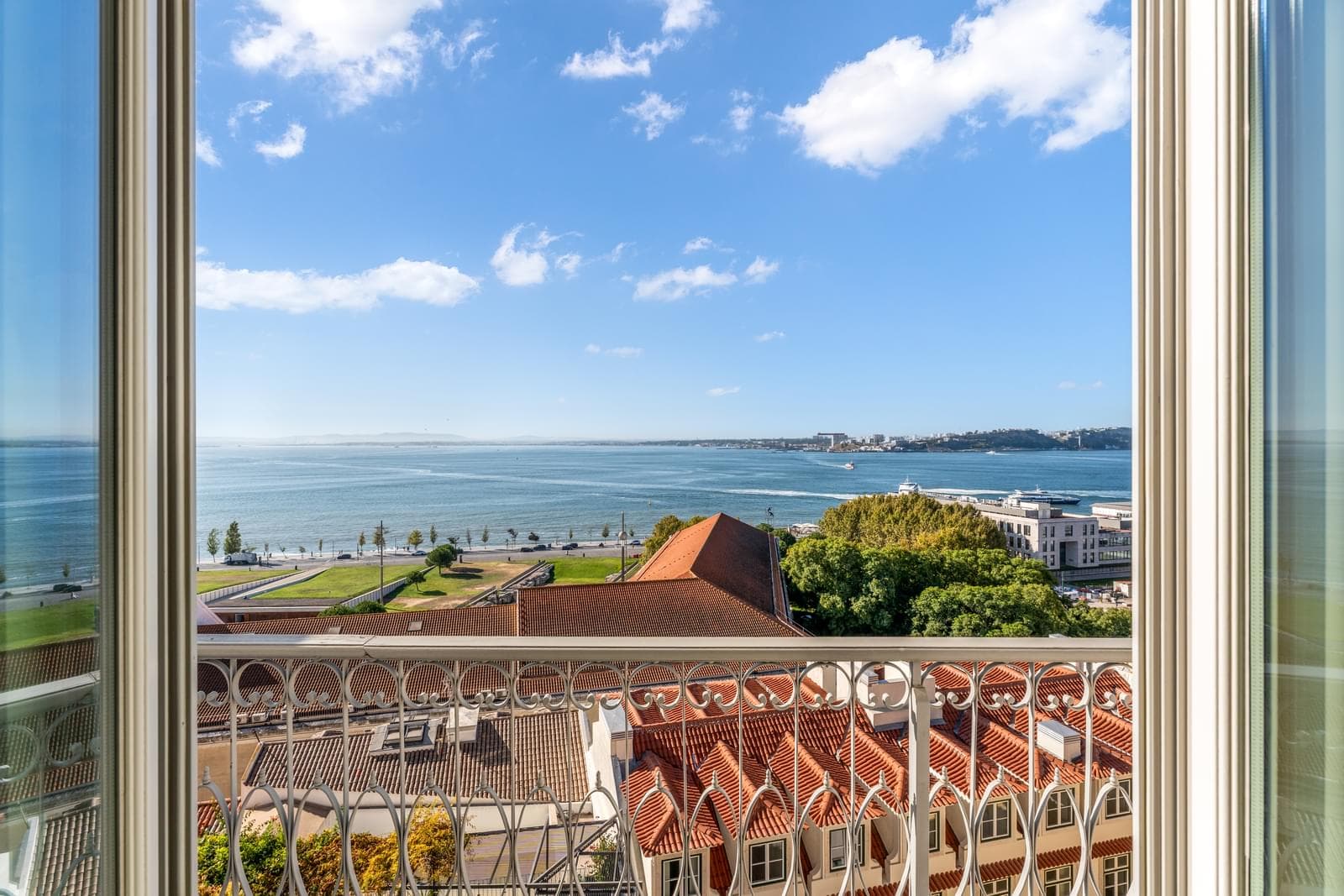 3 Bedroom Apartment with a view, Chiado, Lisboa - Image 5