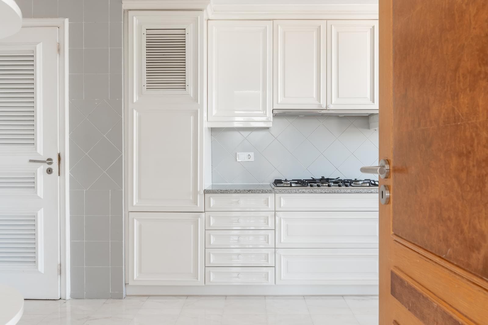 Apartamento T4 com vista, Campo Pequeno, Lisboa - Imagem 22