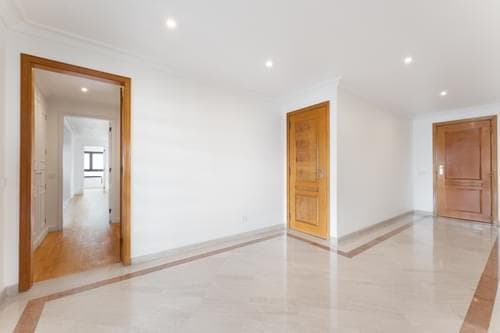 PF36087 - Apartamento T4 com vista, Campo Pequeno, Lisboa - Imagem 6