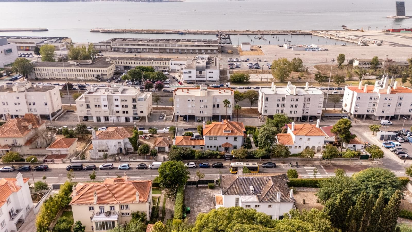 Maison normal 7 pièces avec jardin, Restelo, Lisboa - Image 16