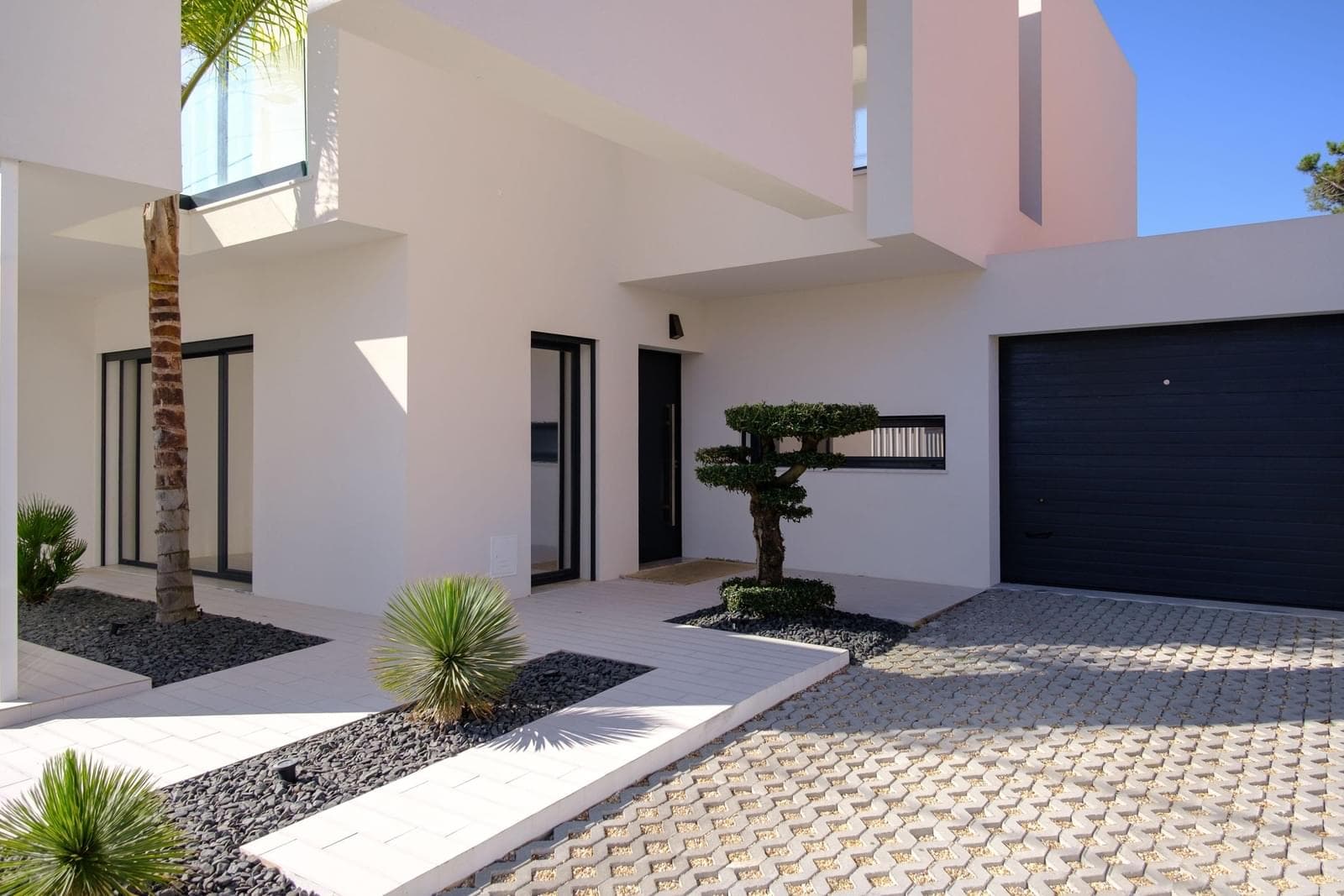 4 Bedroom Detached house with swimming pool, Aroeira, Almada - Image 1