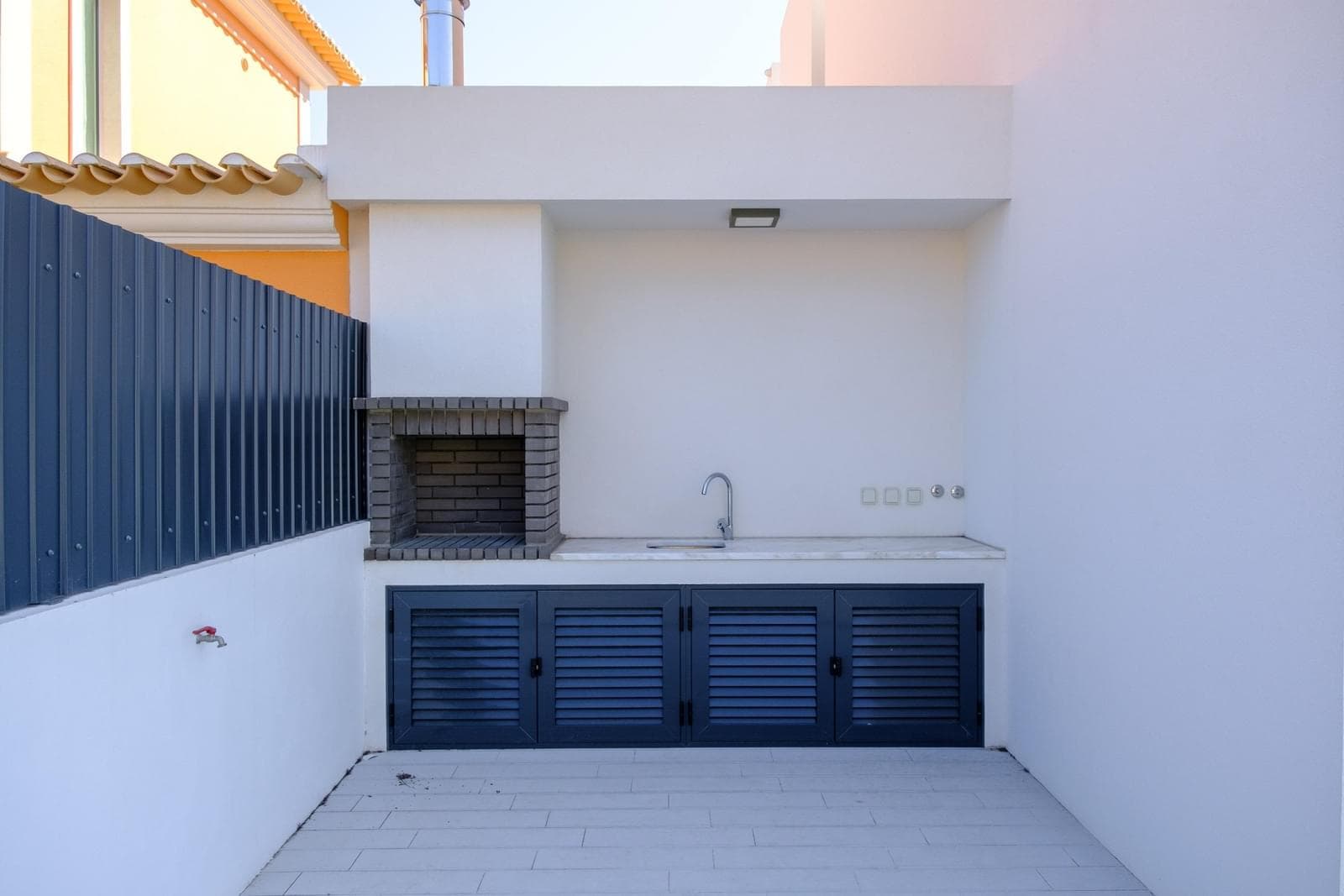 4 Bedroom Detached house with swimming pool, Aroeira, Almada - Image 14