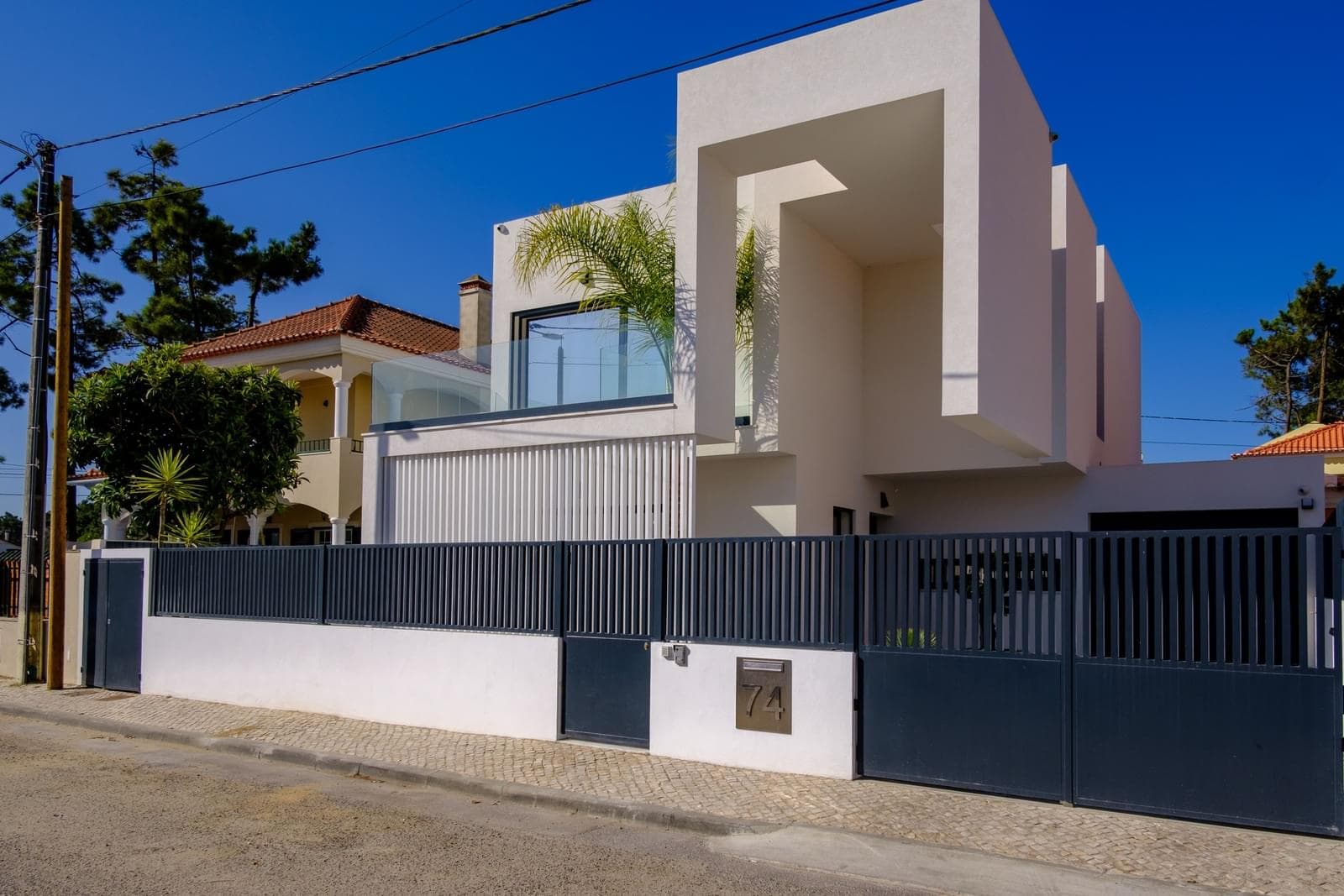 4 Bedroom Detached house with swimming pool, Aroeira, Almada - Image 5