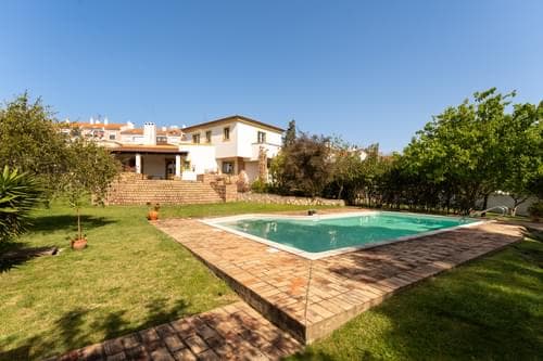 PF40853 - Ferme 3672 m2, Loures - Image 1