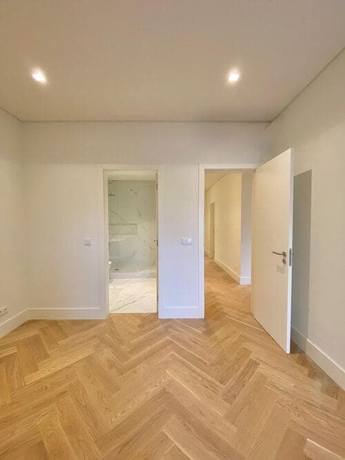 PF37093 - 5 Bedroom Apartment with a view, Avenida da Liberdade, Lisboa - Image 9