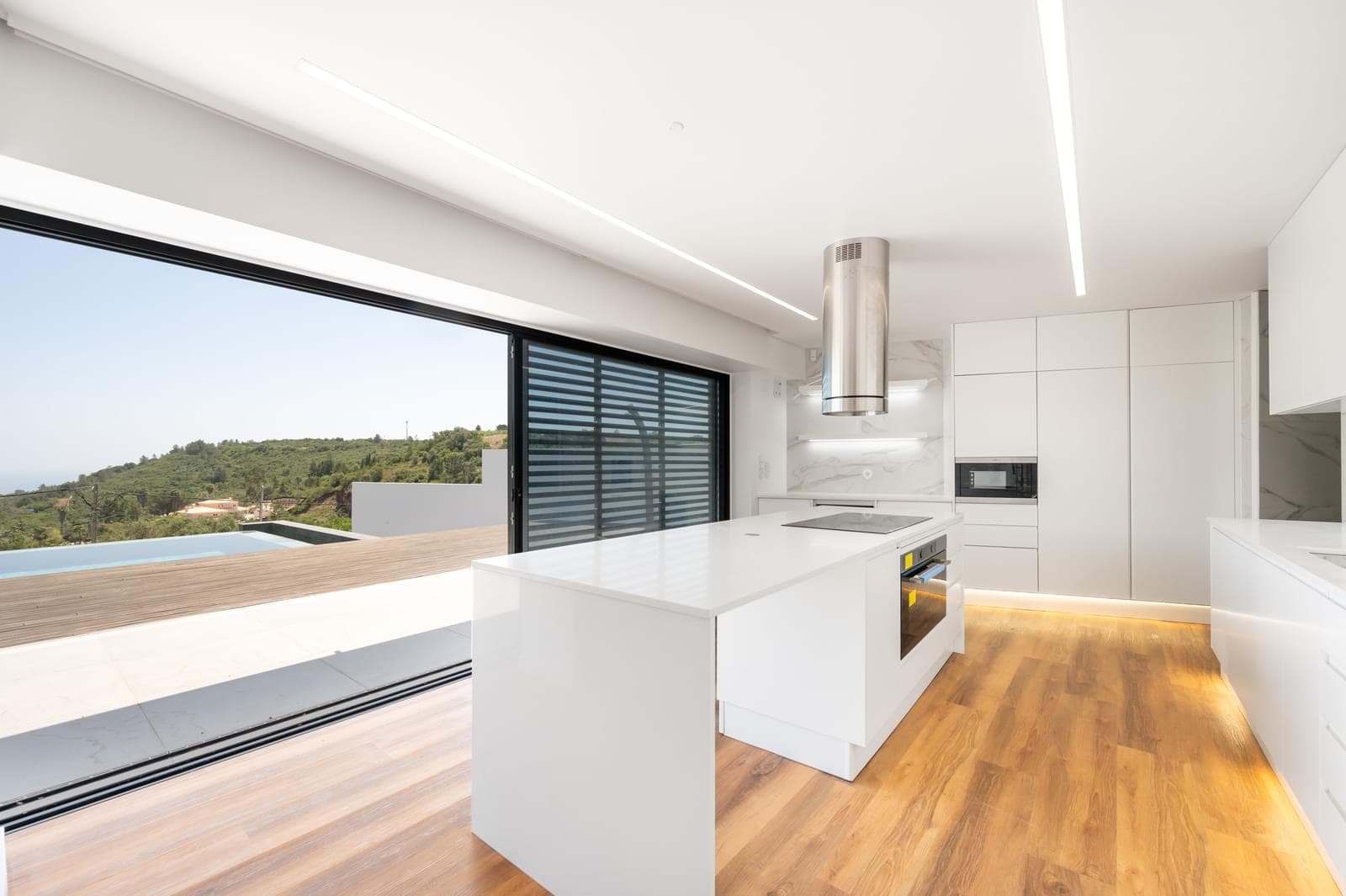 4 Bedroom House with swimming pool, Castelo, Sesimbra - Image 11