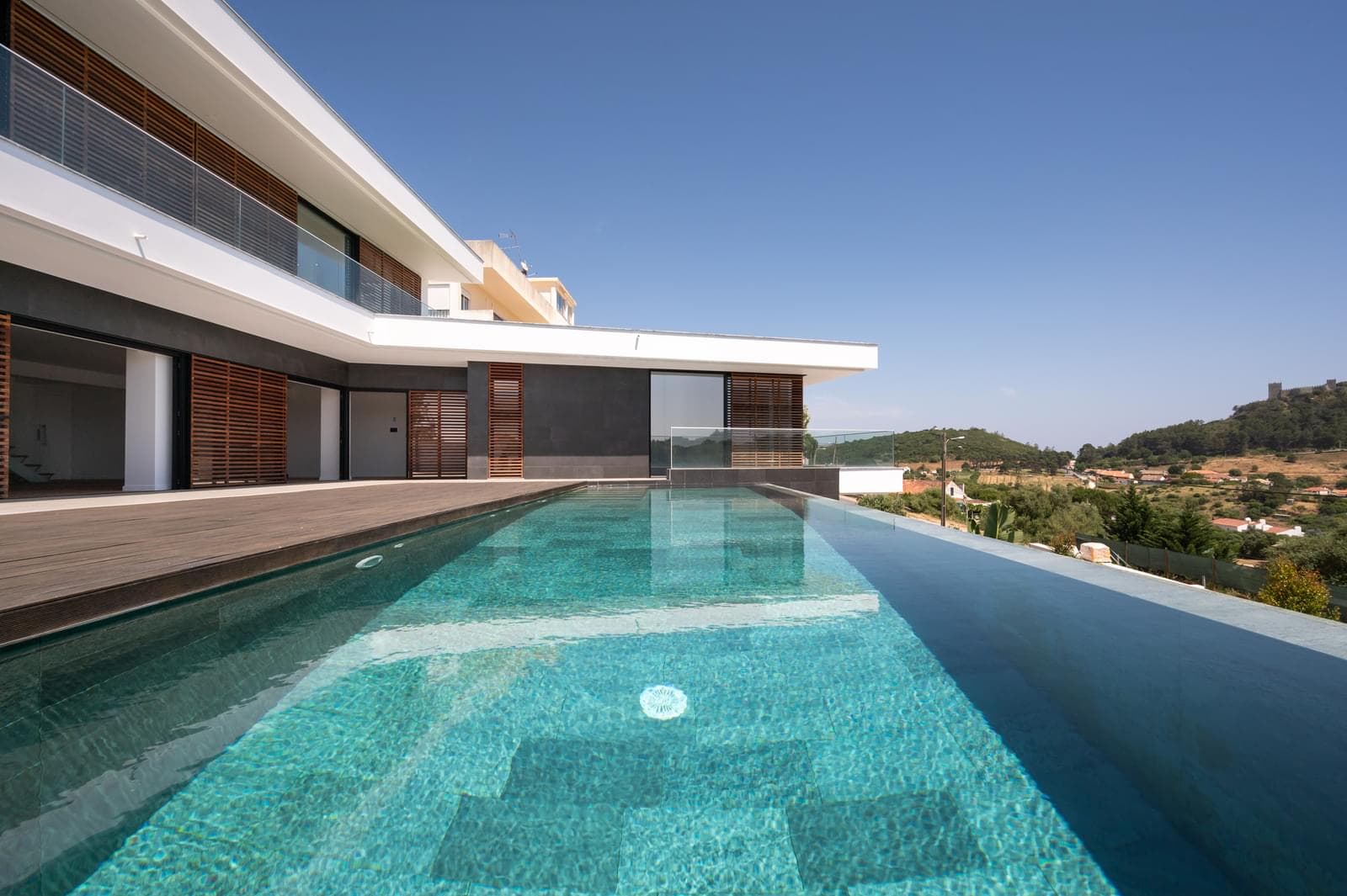 4 Bedroom House with swimming pool, Castelo, Sesimbra - Image 4