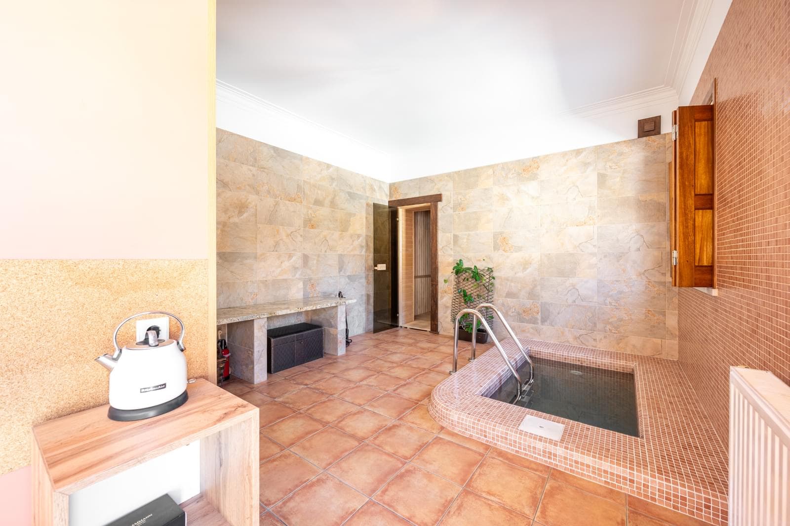 Moradia T5 + 5 com piscina, Aroeira, Almada - Imagem 30