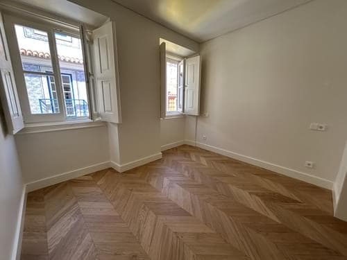 PF37926 - Apartamento T2 com vista, Chiado, Lisboa - Imagem 22