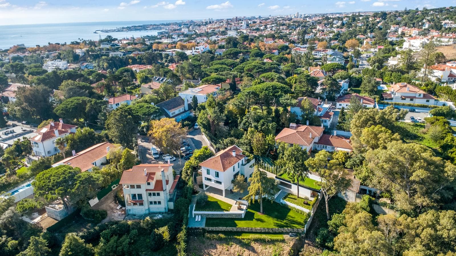 5 Bedroom Detached house with garden, Estoril, Cascais - Image 1