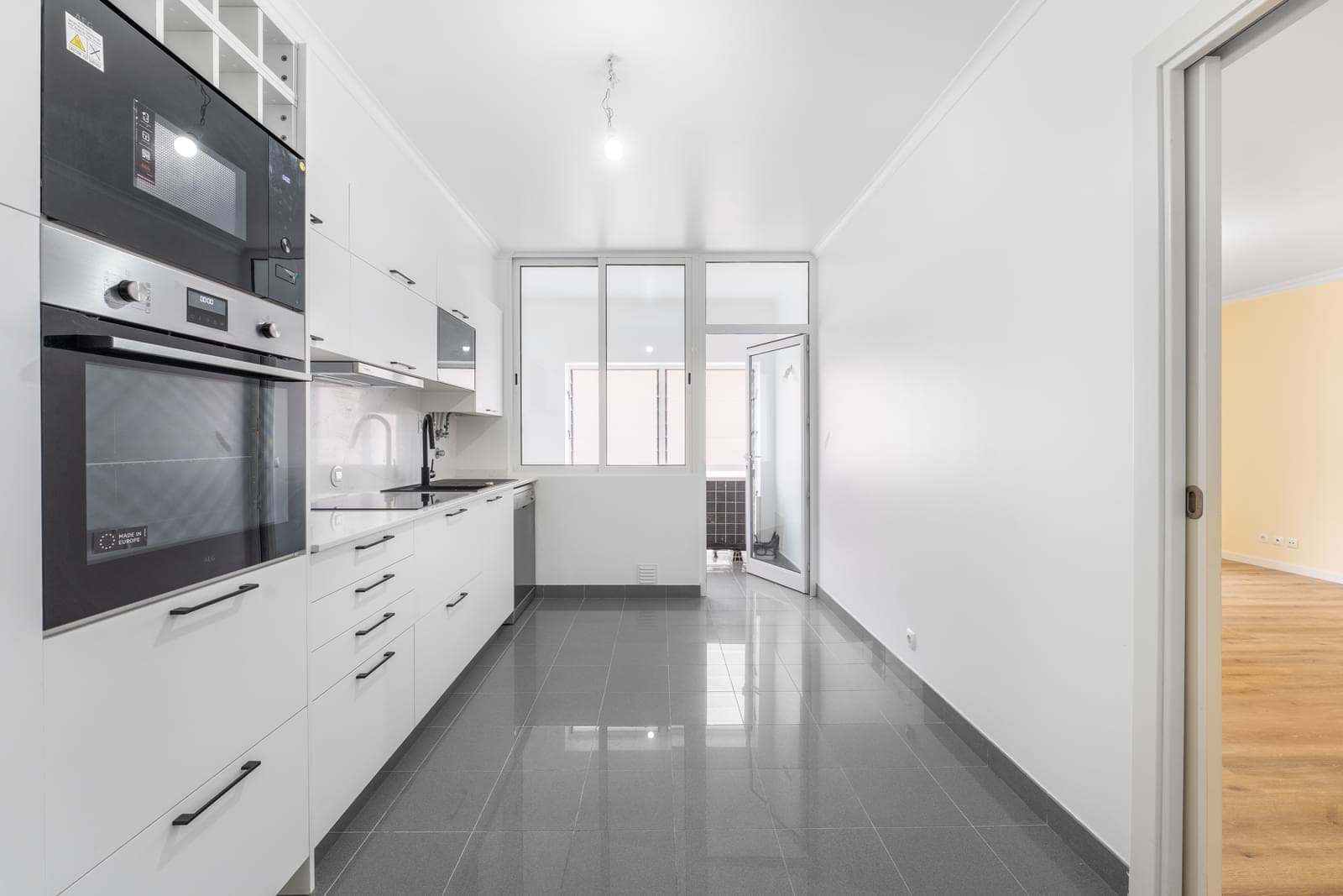 Apartamento T3 com estacionamento, Praça de Espanha, Lisboa - Imagem 1