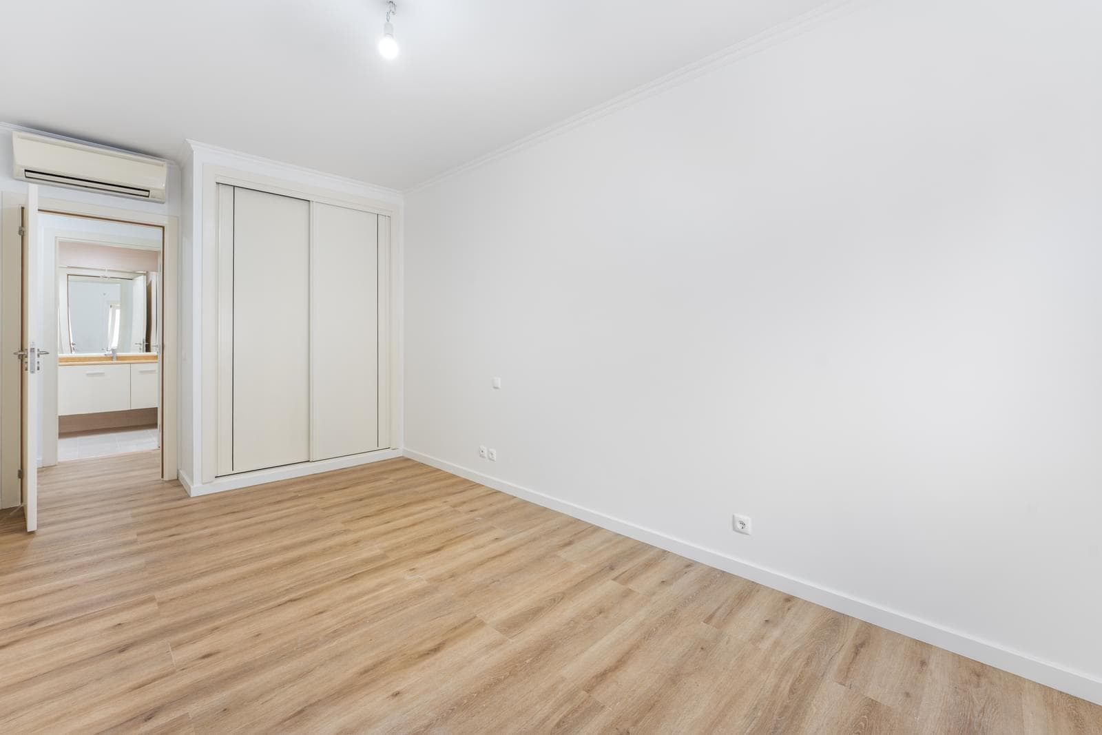 Apartamento T3 com estacionamento, Praça de Espanha, Lisboa - Imagem 11