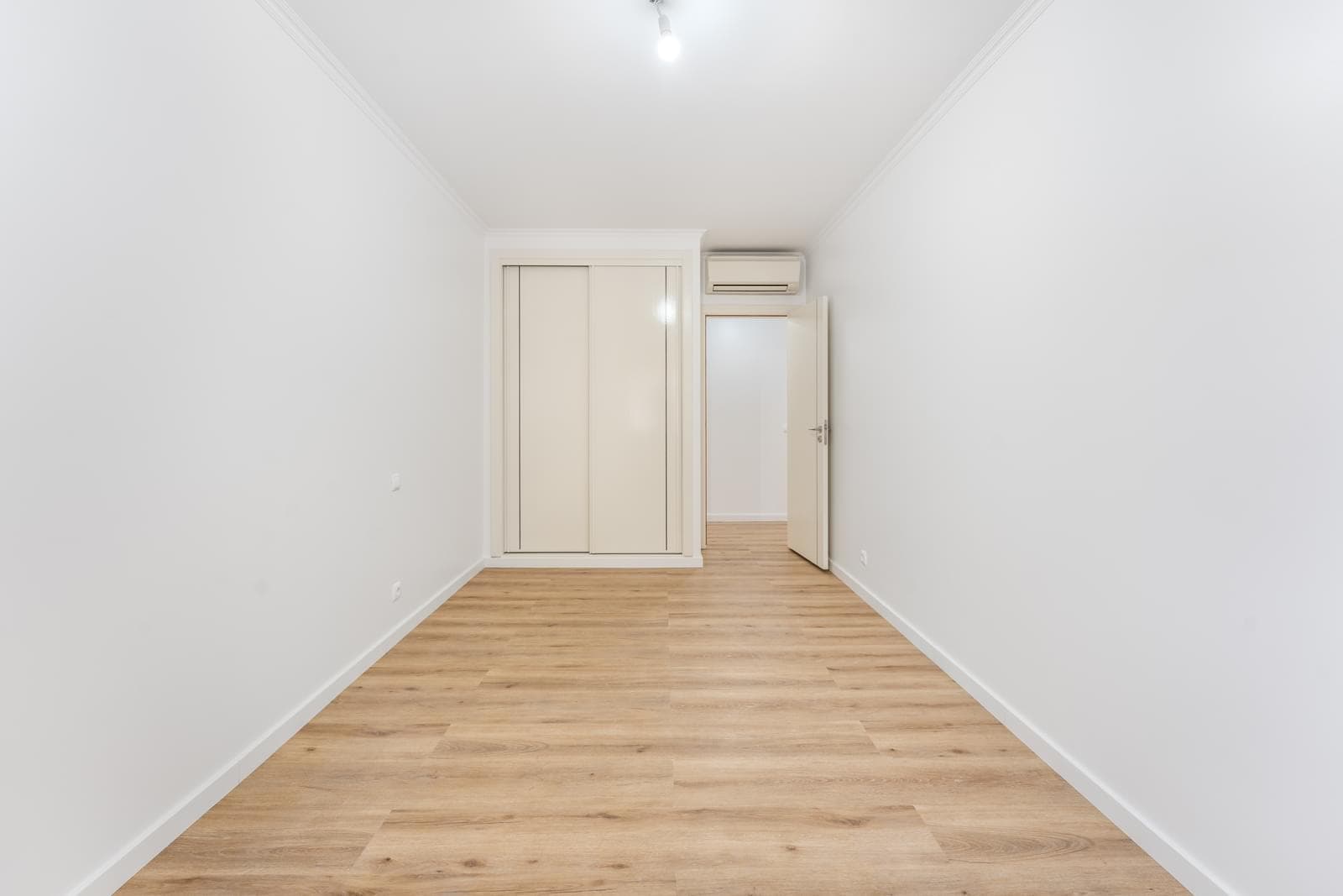 Apartamento T3 com estacionamento, Praça de Espanha, Lisboa - Imagem 13