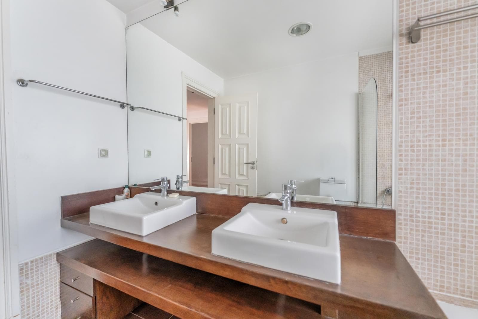 Apartamento T2 + 1 com vista, Estrela, Lisboa - Imagem 16