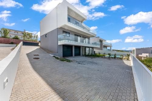 PF39544 - 3 Bedroom House with swimming pool, Mafra - Image 39