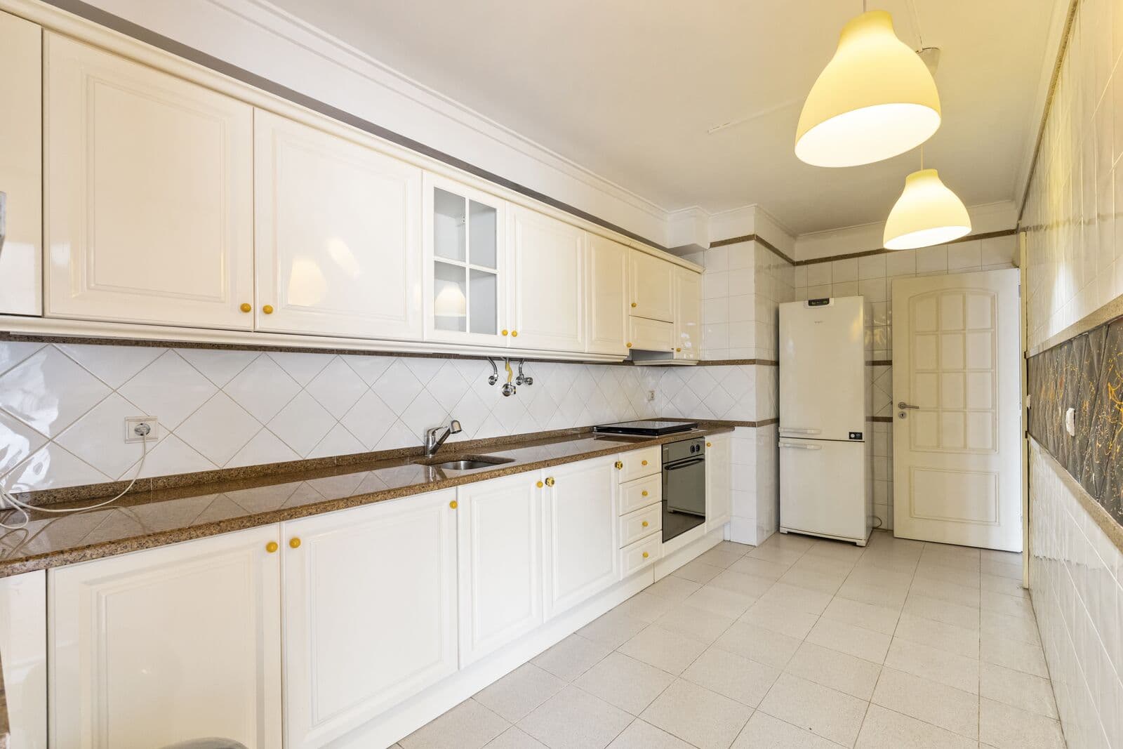 Apartamento T1 + 1 com piscina, Estoril, Cascais - Imagem 19