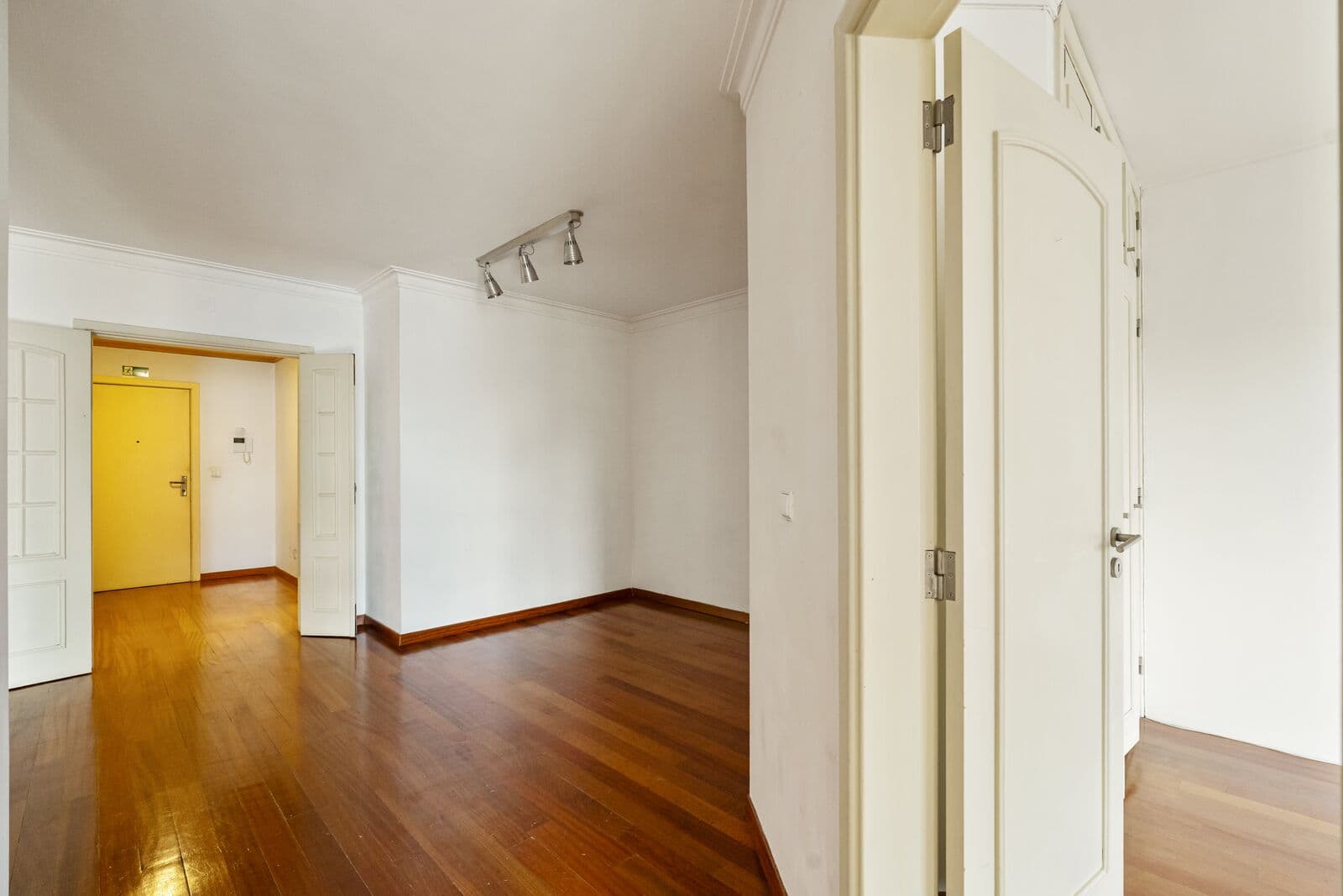 Apartamento T1 + 1 com piscina, Estoril, Cascais - Imagem 11