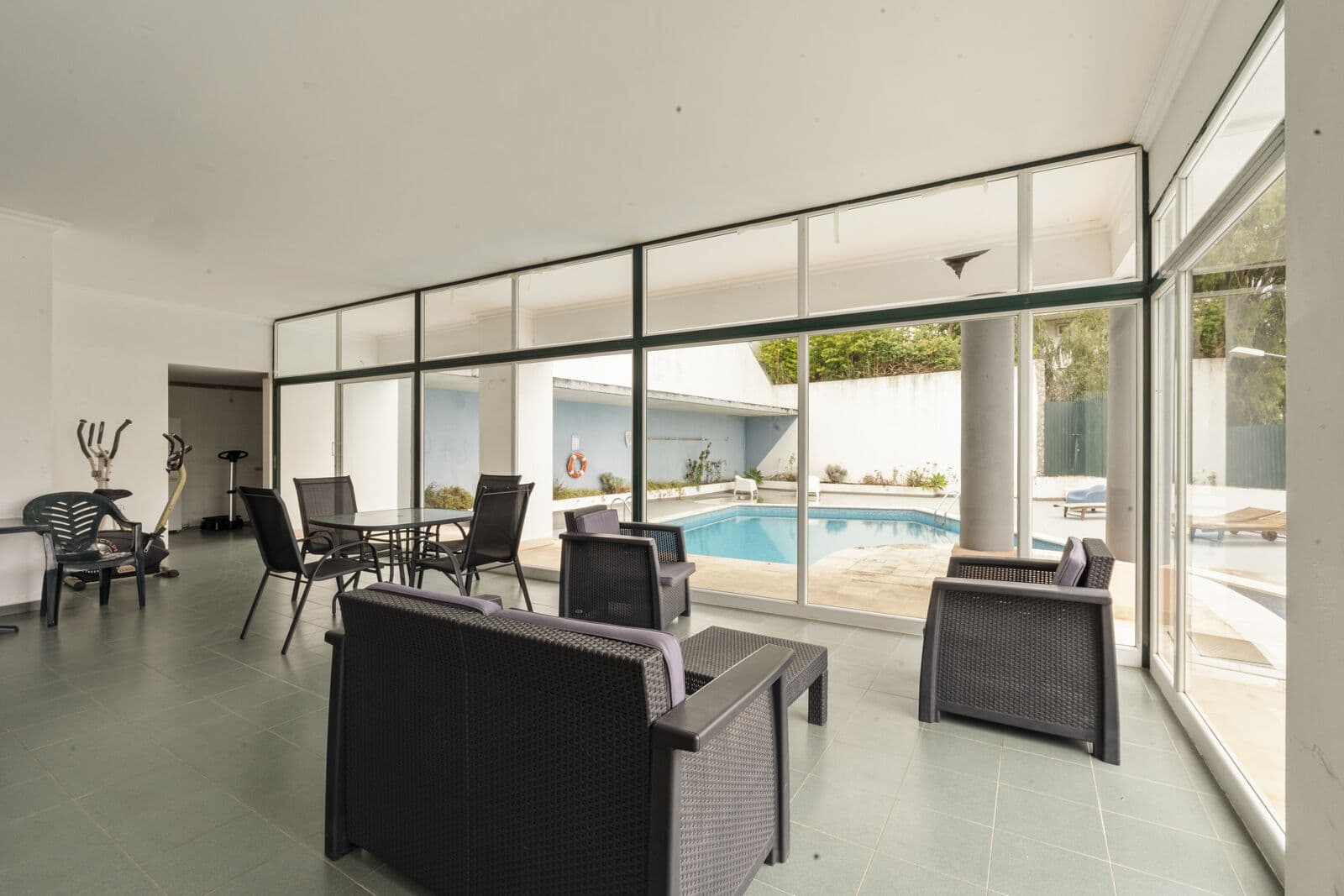 Apartamento T1 + 1 com piscina, Estoril, Cascais - Imagem 36