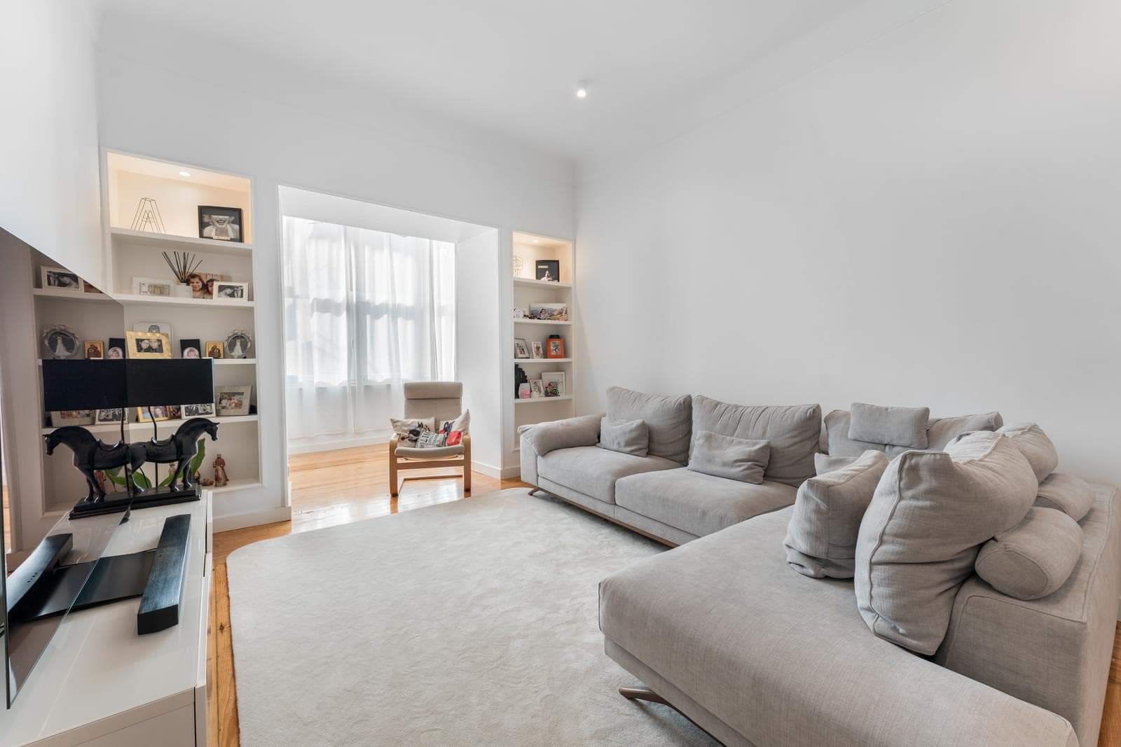 Apartamento T3 com varanda, Avenidas Novas, Lisboa - Imagem 1