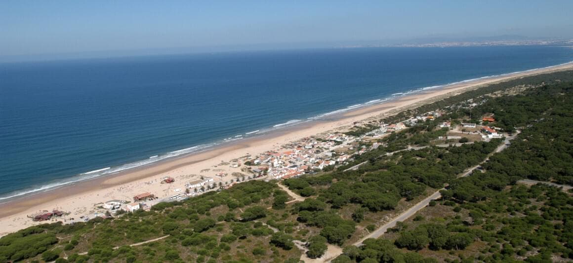 Moradia Isolada T4 com piscina, Aroeira, Almada - Imagem 5