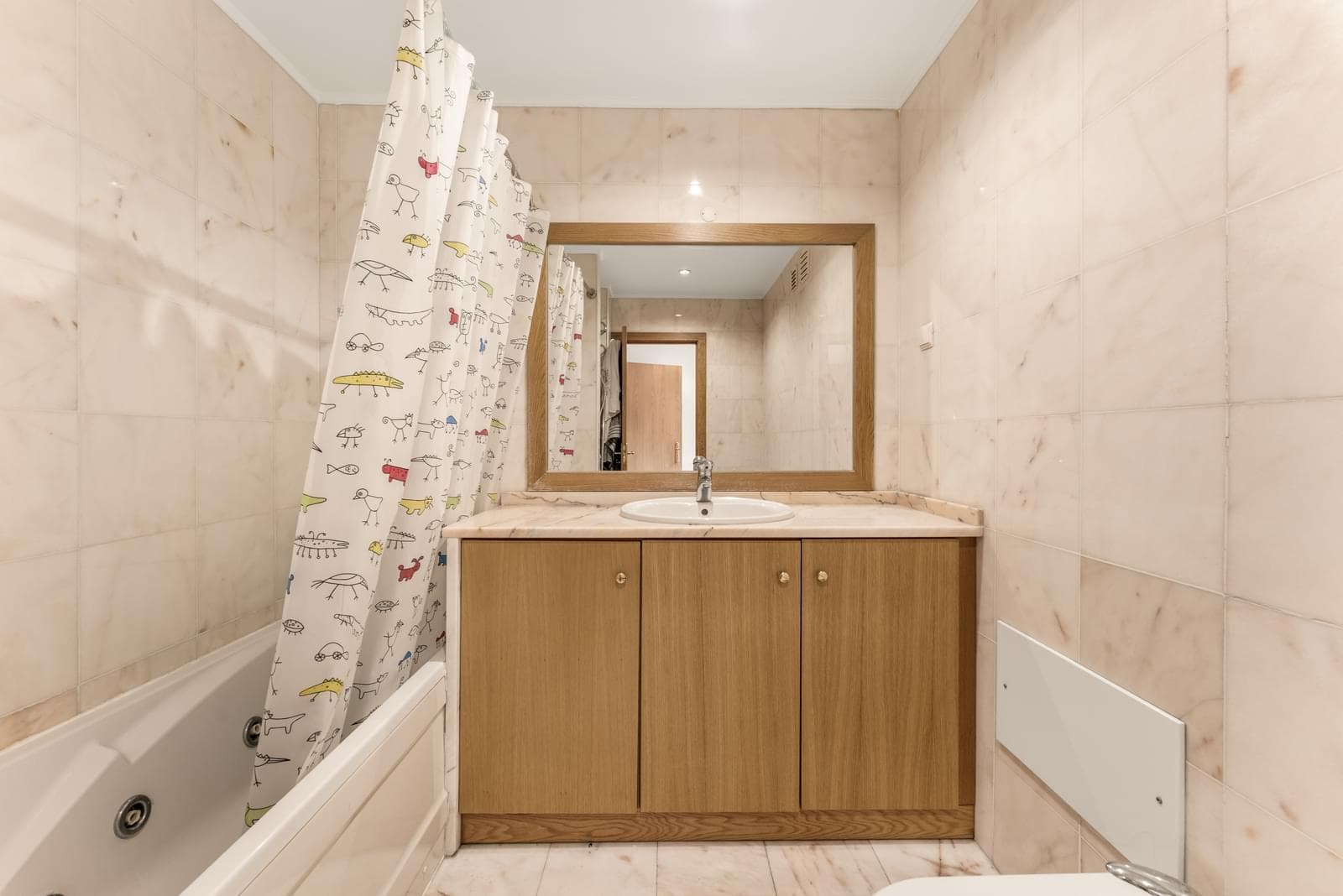 Apartamento T2 com estacionamento, Entrecampos, Lisboa - Imagem 12