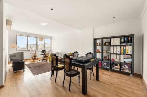 PF40141 - Apartamento T2 com estacionamento, Entrecampos, Lisboa - Imagem 1