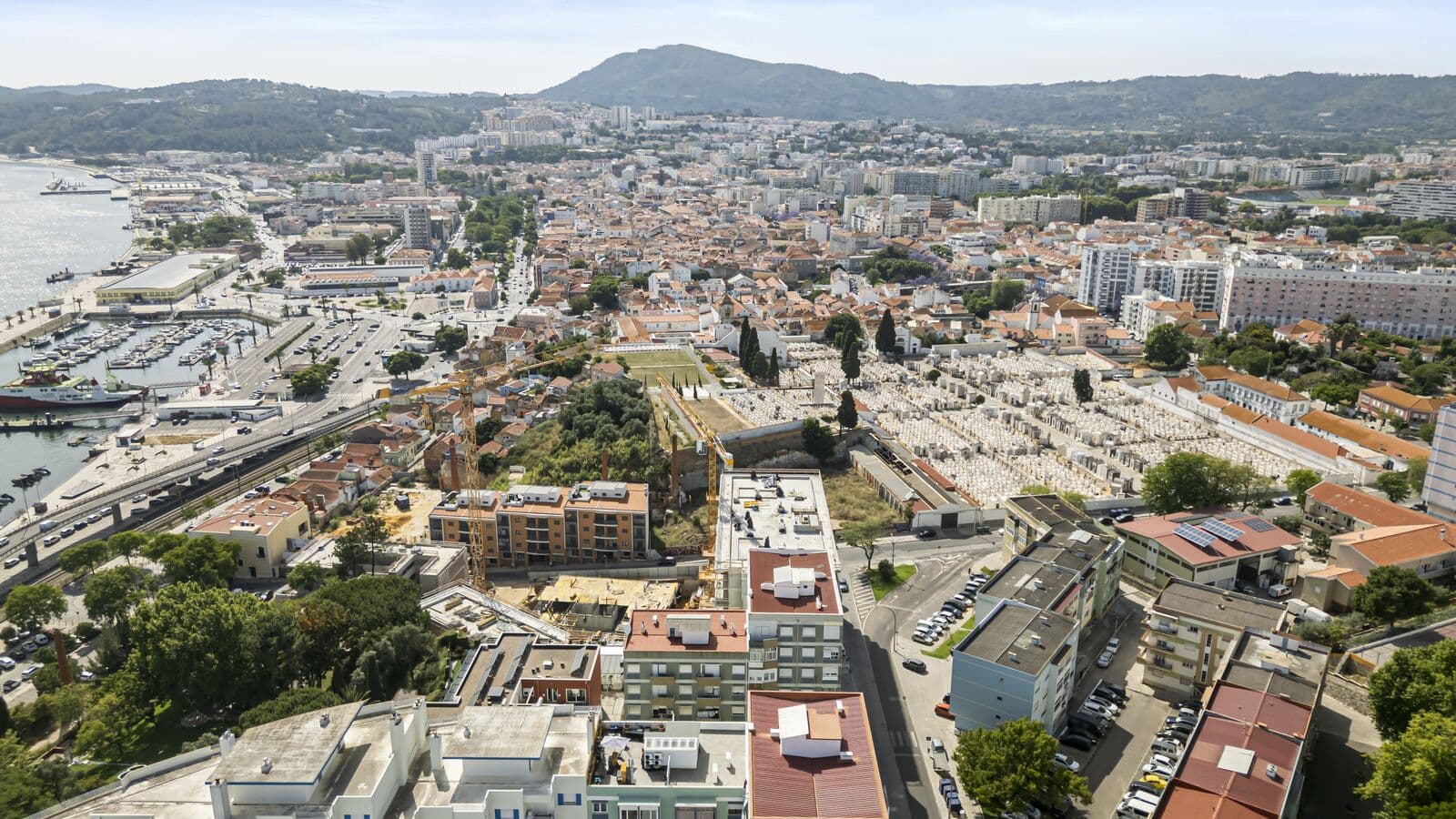 Apartamento T2 + 1 com 200m2 - Imagem 46
