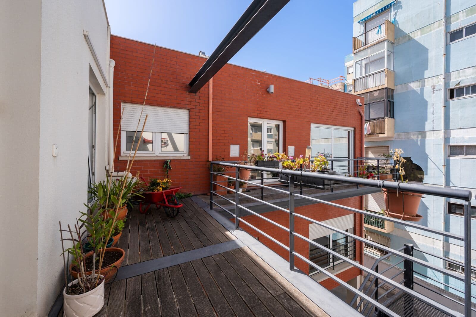 Apartamento T2 + 1 com 200m2 - Imagem 30