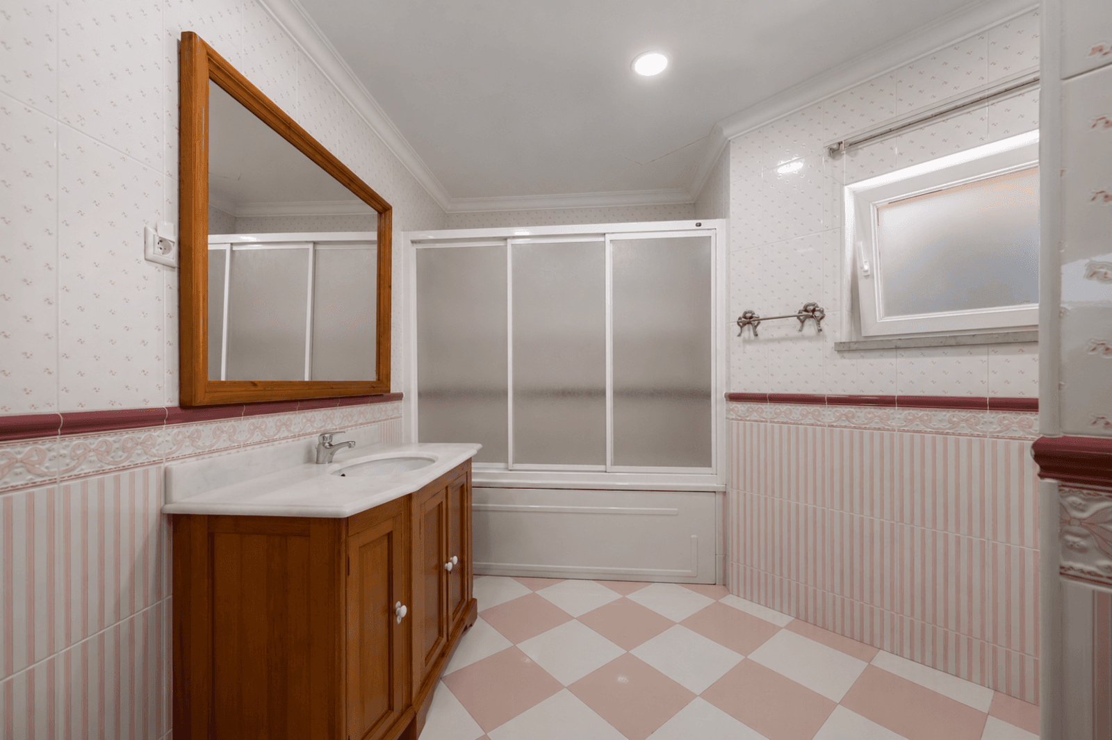 Moradia T6 com piscina, Setubal - Imagem 31
