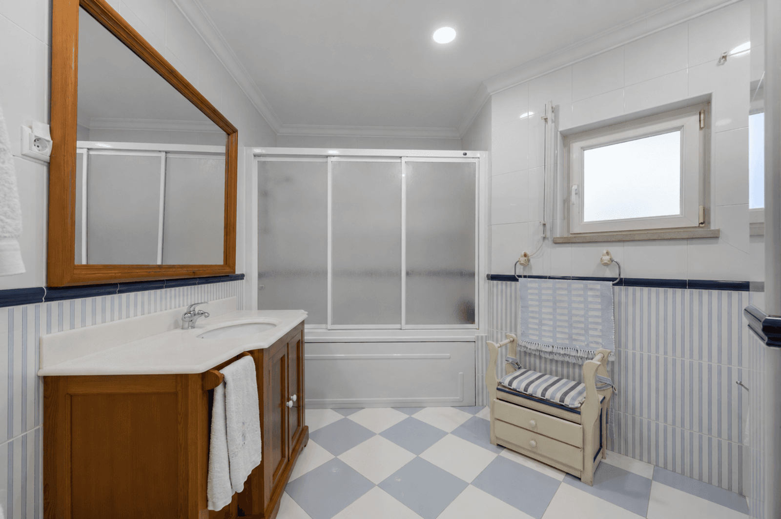Moradia T6 com piscina, Setubal - Imagem 33