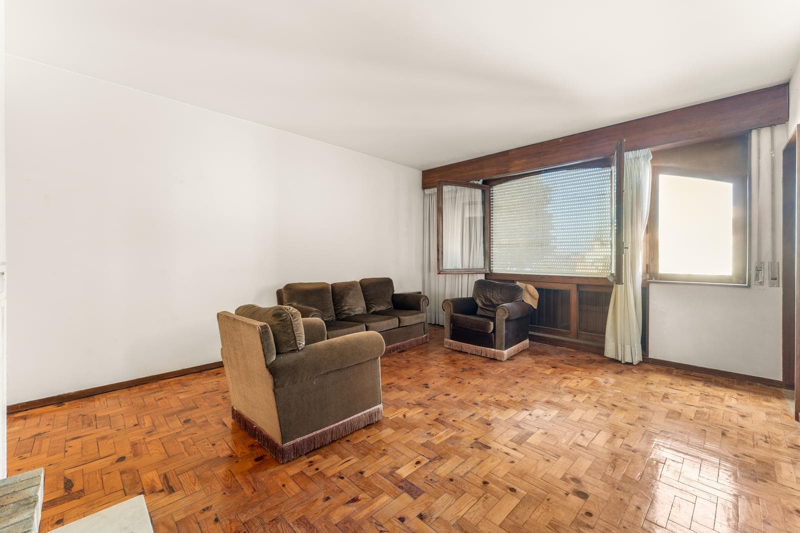 Moradia Geminada T5 com jardim, Nova Queijas, Oeiras - Imagem 9