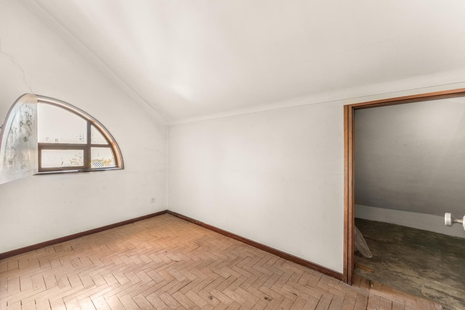 Moradia Geminada T5 com jardim, Nova Queijas, Oeiras - Imagem 31
