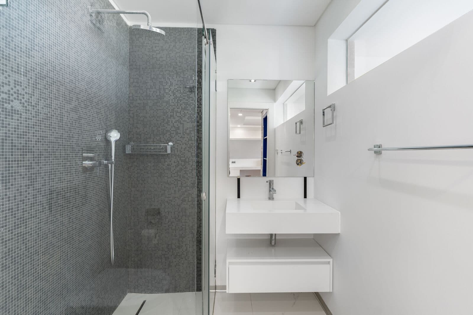 Moradia Isolada T5 com piscina, Estoril, Cascais - Imagem 24