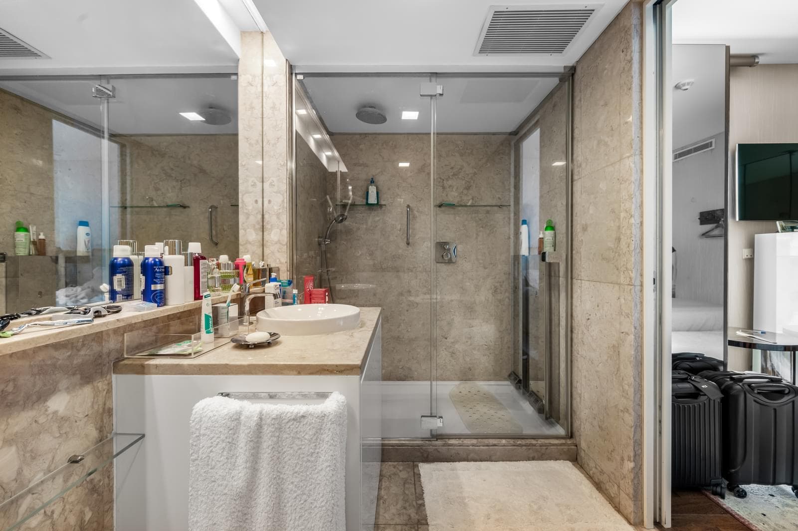 Apartamento T1 com vista - Imagem 20