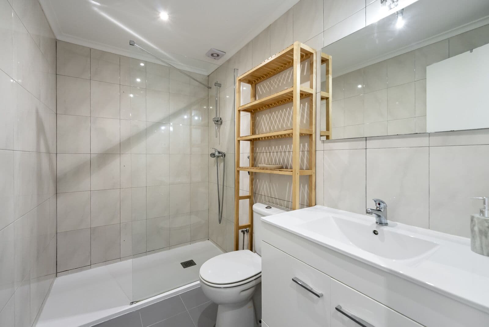 Apartamento T1 com vista, Santos, Lisboa - Imagem 8