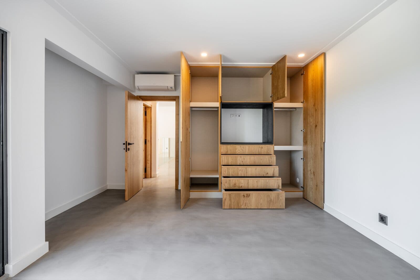 Moradia Isolada T5 novo, Loulé - Imagem 19