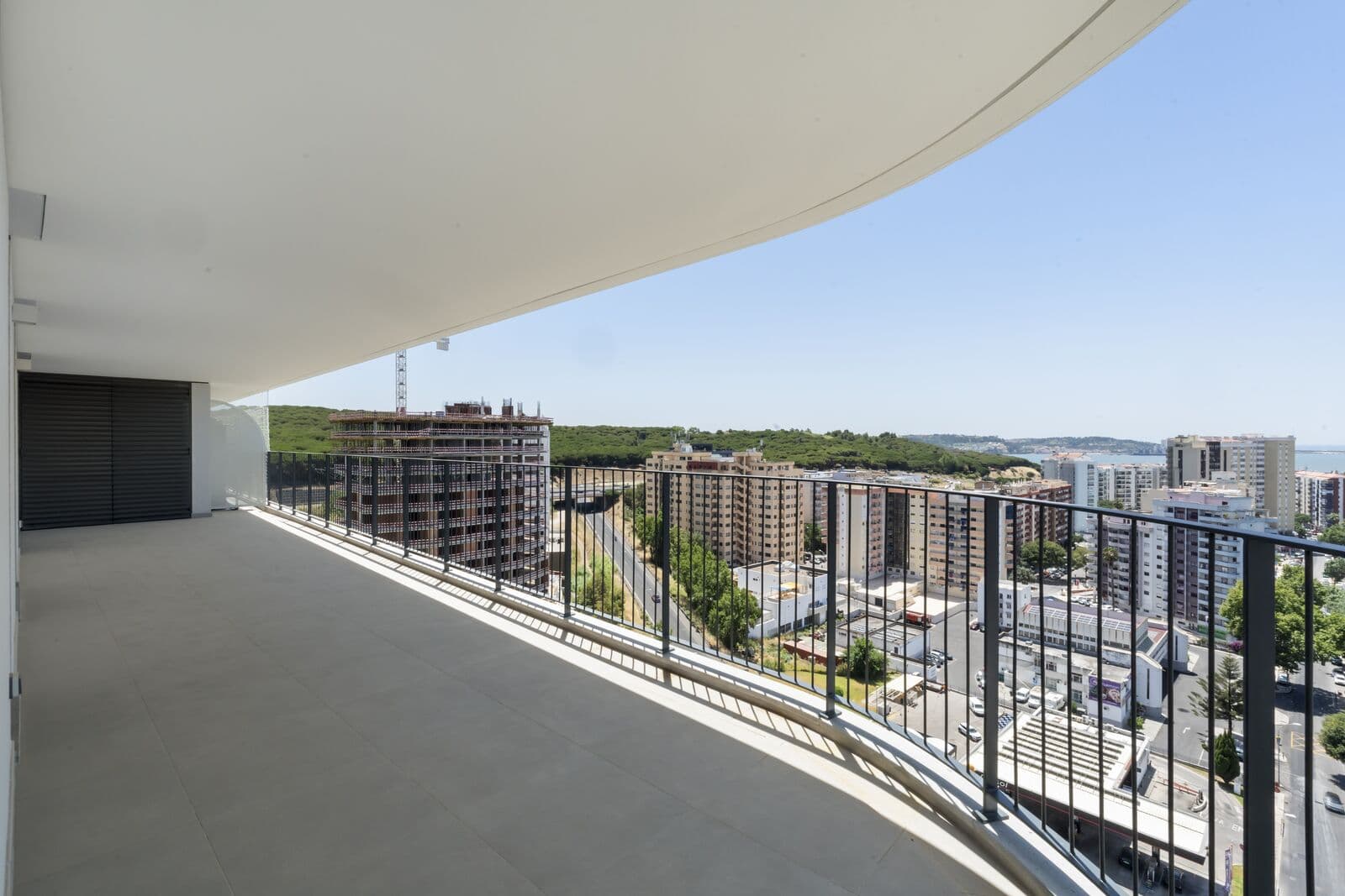 Apartamento T4 com piscina, Miraflores, Oeiras - Imagem 3