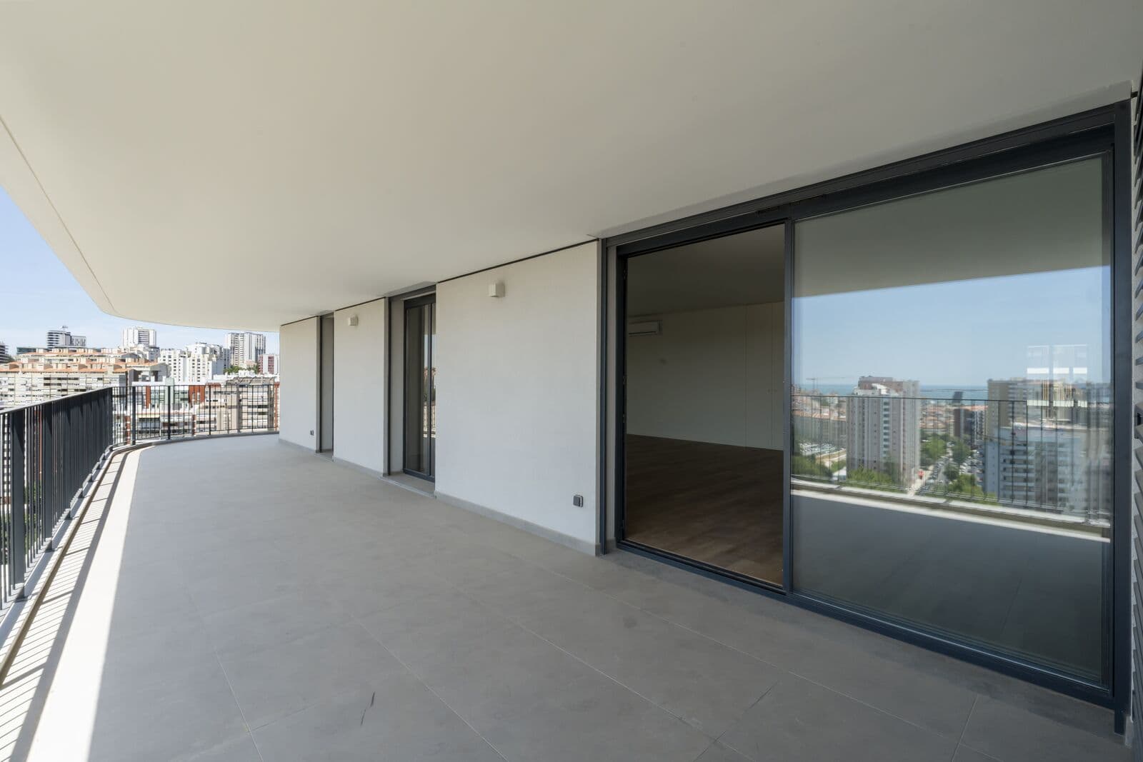 Apartamento T4 com piscina, Miraflores, Oeiras - Imagem 9