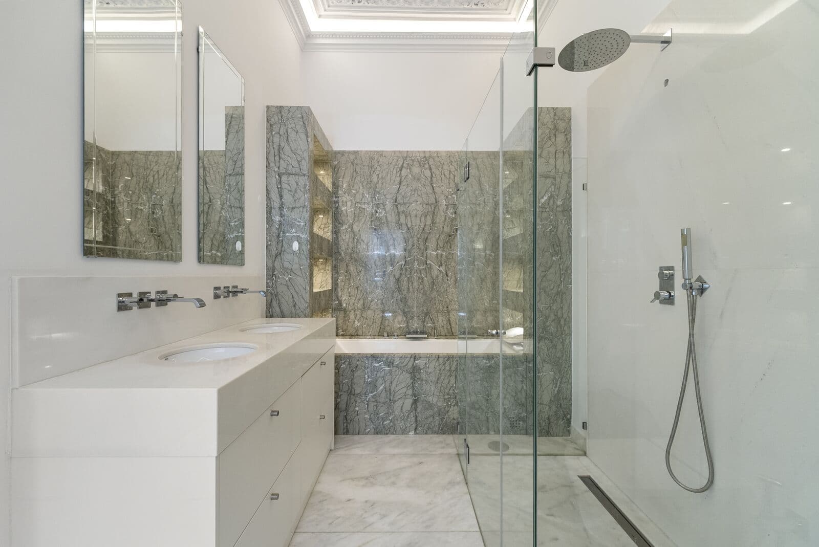 Duplex T3 + 1 com piscina, Estrela, Lisboa - Imagem 21