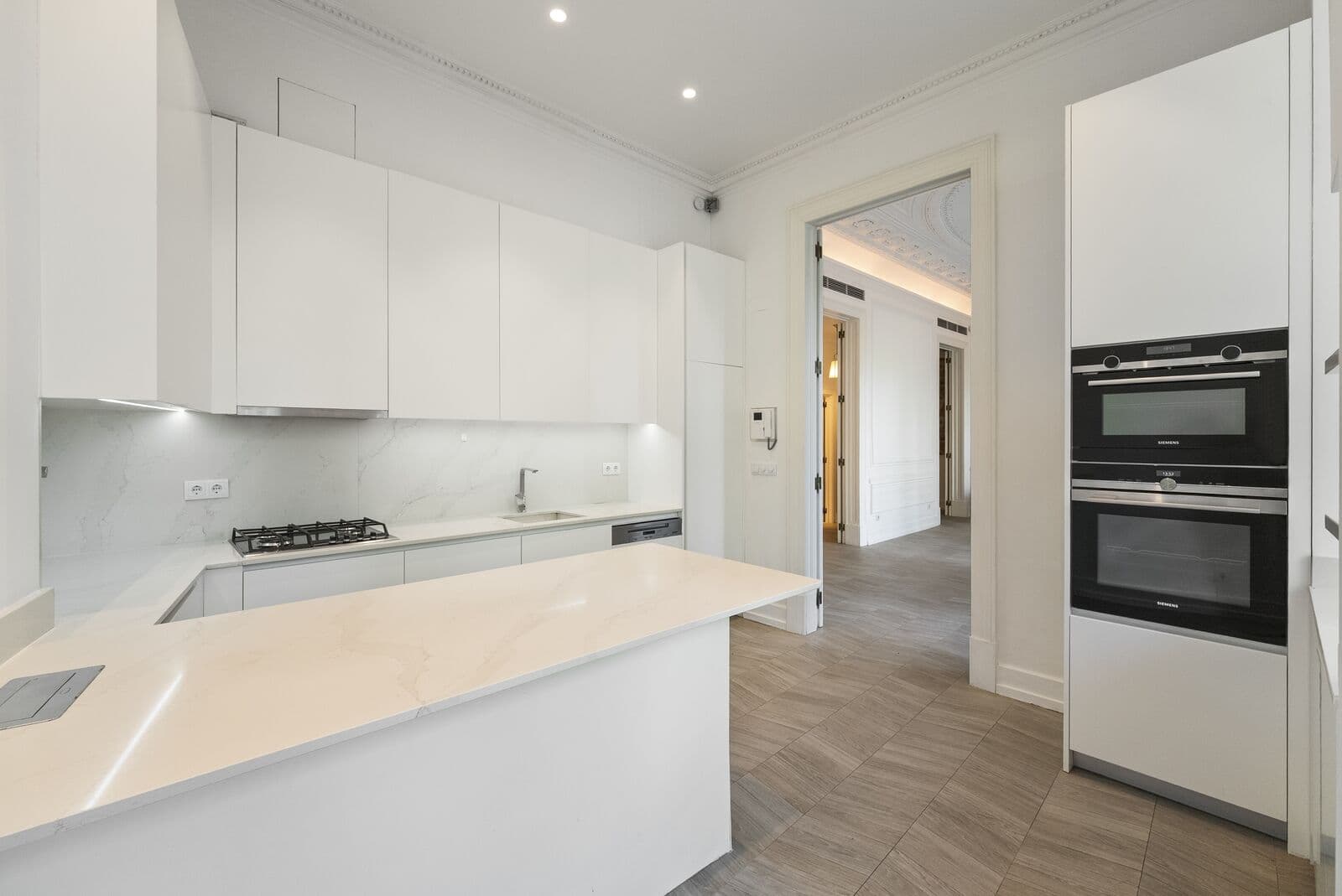 Duplex T3 + 1 com piscina, Estrela, Lisboa - Imagem 13