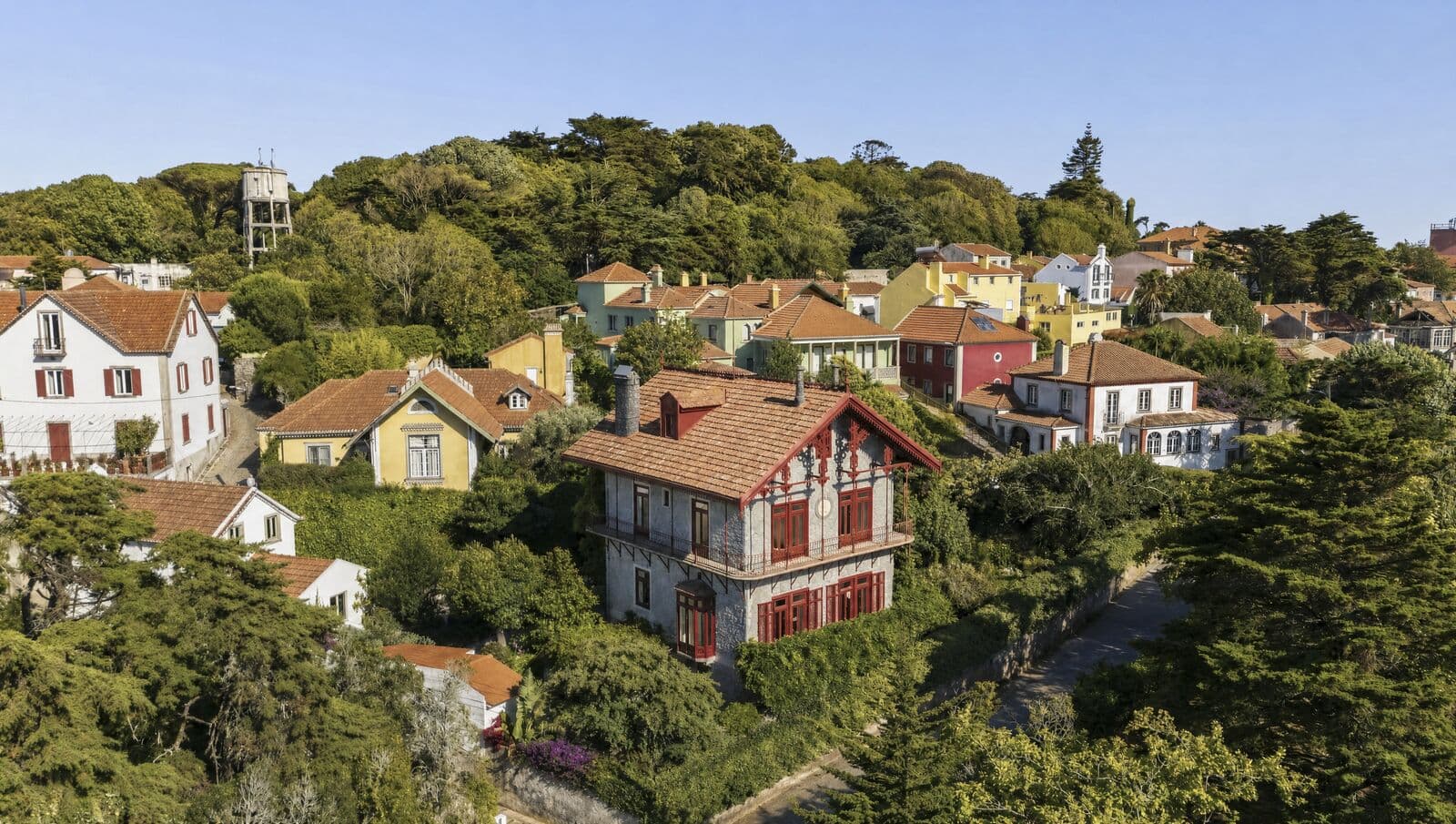 Moradia Isolada T6 com jardim, Sintra - Imagem 1