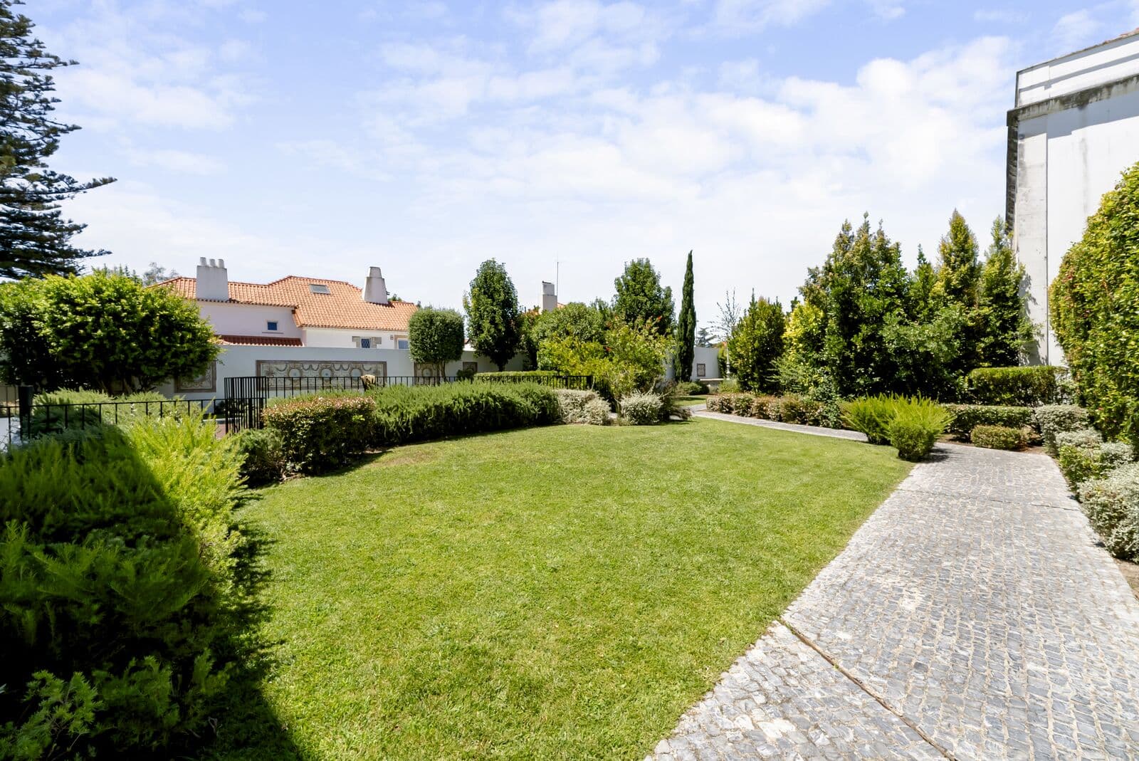 Apartamento T3 + 1 com piscina, Restelo, Lisboa - Imagem 43