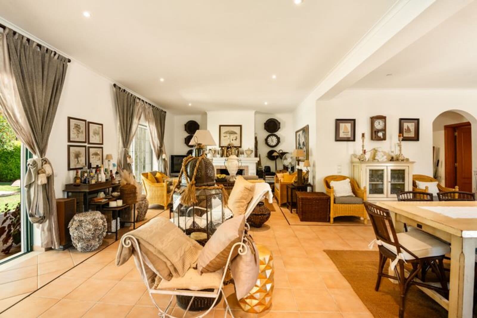 Moradia T4 + 1 com piscina, Vilamoura, Loulé - Imagem 5